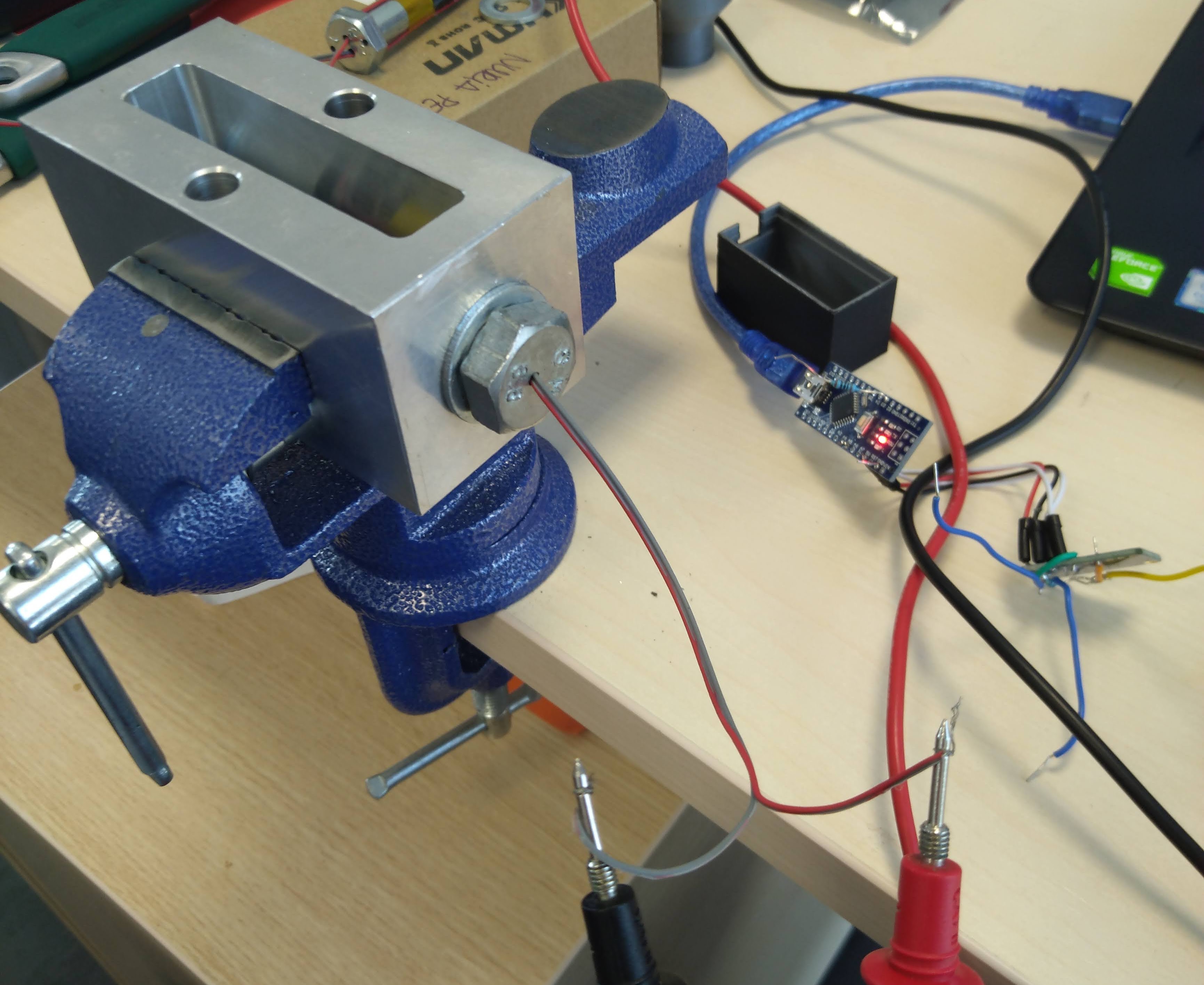 Trinalog Effects Station